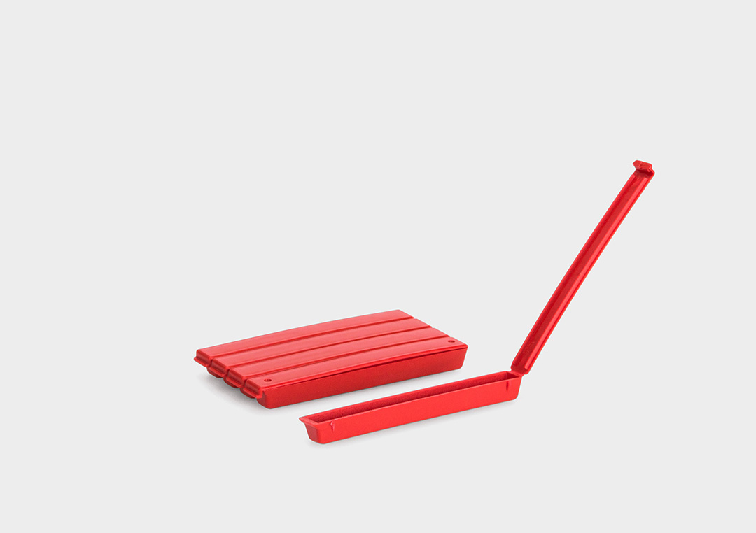 FivePack FivePack: a multiple packaging system with individual detachable units.